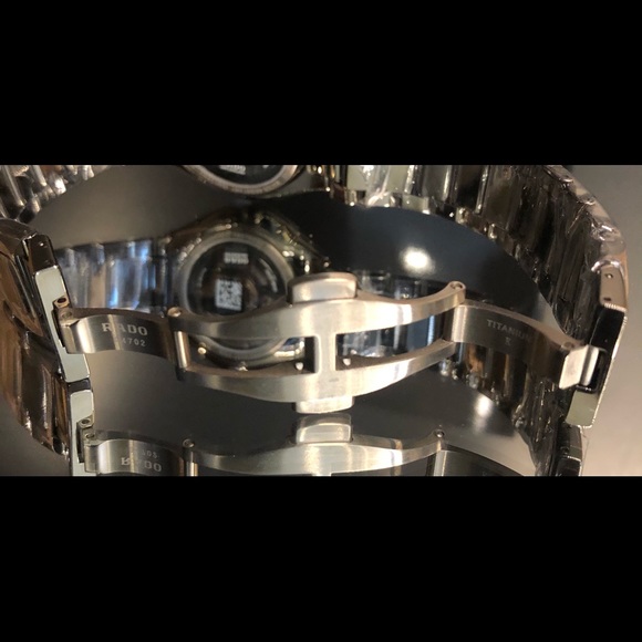 RADO TRUE THINLINE AUTOMATIC WATCH - Picture 9 of 11